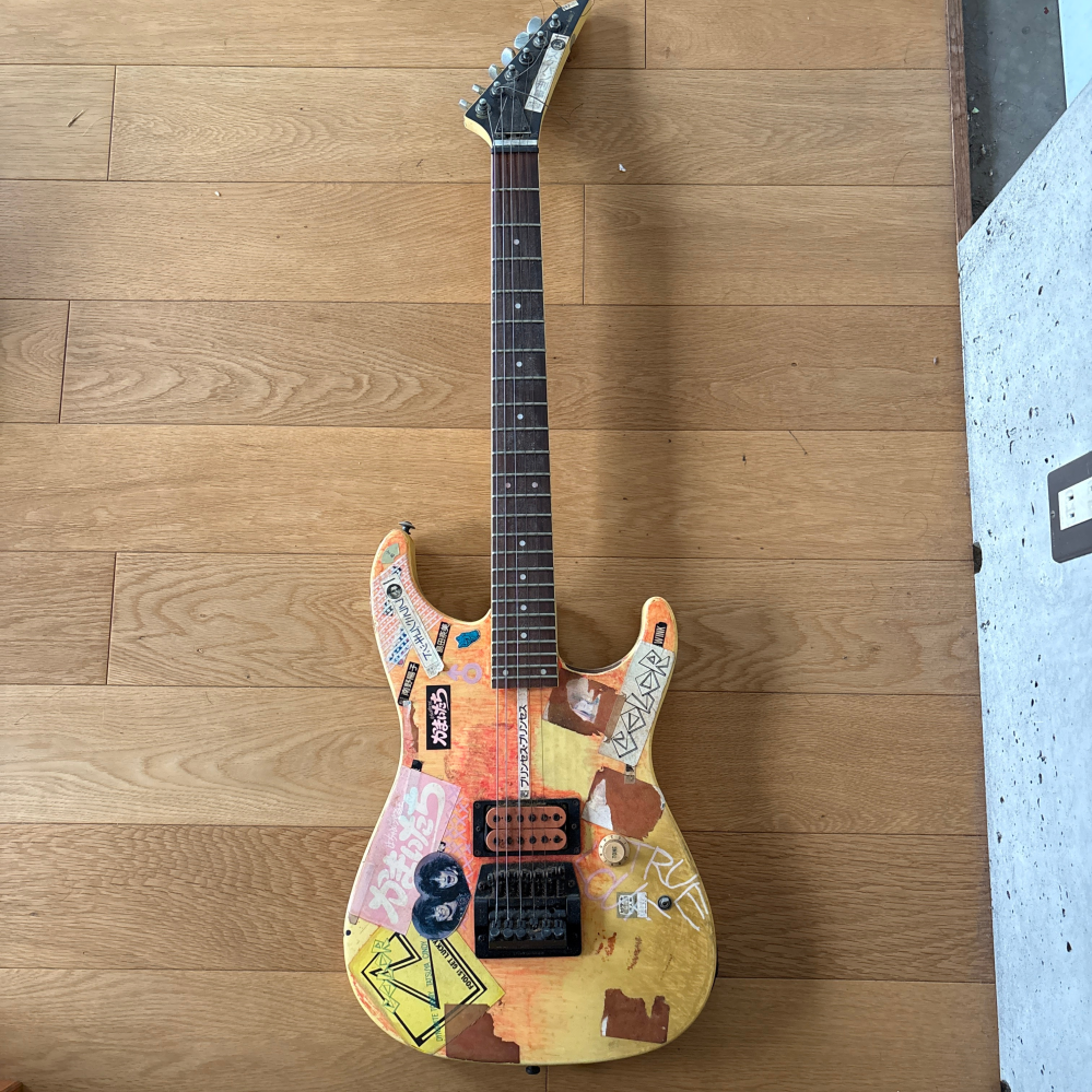 エレキベース 8千円 ⁂早い者勝ちです。来たら買えます。 ギターを