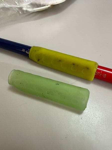 至急！どちらの文房具がおすすめですか？早めの回答お願いします