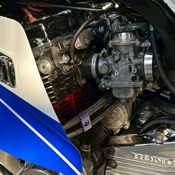 cbr400f２型エンジン CBR400Fのエンジンについての質問です。 - 自分のCBR400Fは2