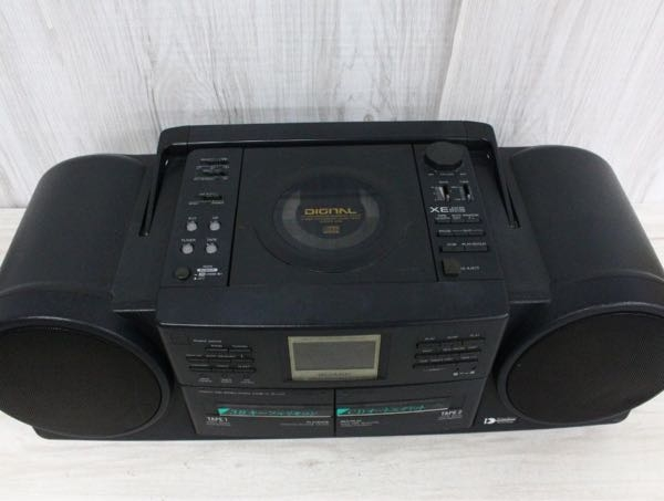 画像と同じタイプのラジカセを中古で買ったのですが、1回止めて途中