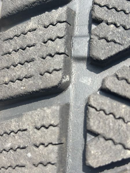 このスタッドレスはまだ使用できますでしょうか。5年前にワンシーズン 