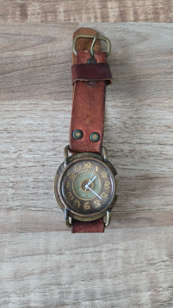 祖母から昔買ったジュエリーを沢山いただいたのですがただのアクセサリ