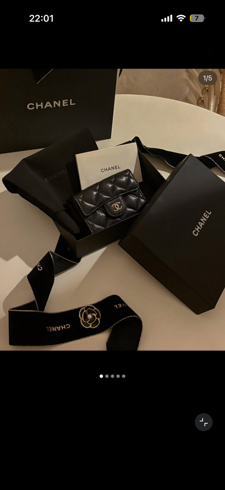 CHANEL 三つ折キャビアスキン(本革)ノベルティー♥多少の値引き交渉有 CHANELのお財布についてキャビアスキンの三つ折財布の購入を検