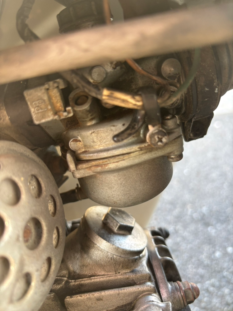 ホンダジャズのエンジンって6vしかないんですか？12vジャズがあるのか
