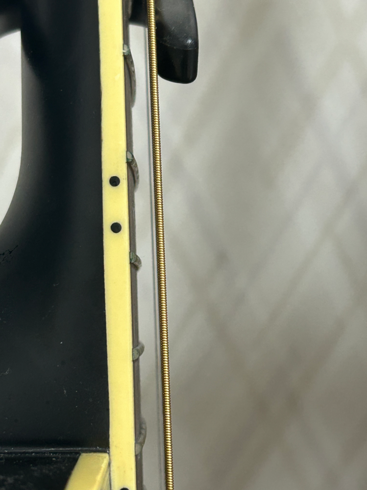 これは弦高たかいですか？12フレットが4.5mmくらいもあります。ヤマハ