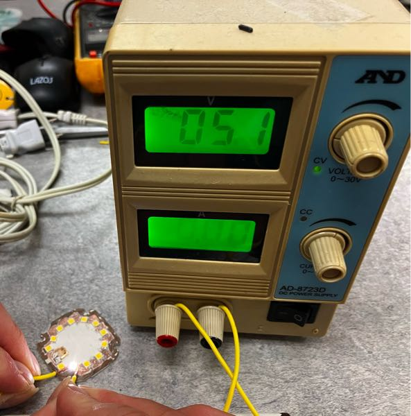 電気の素人です。以前会社で200V三相モーターの線間を導通確認した