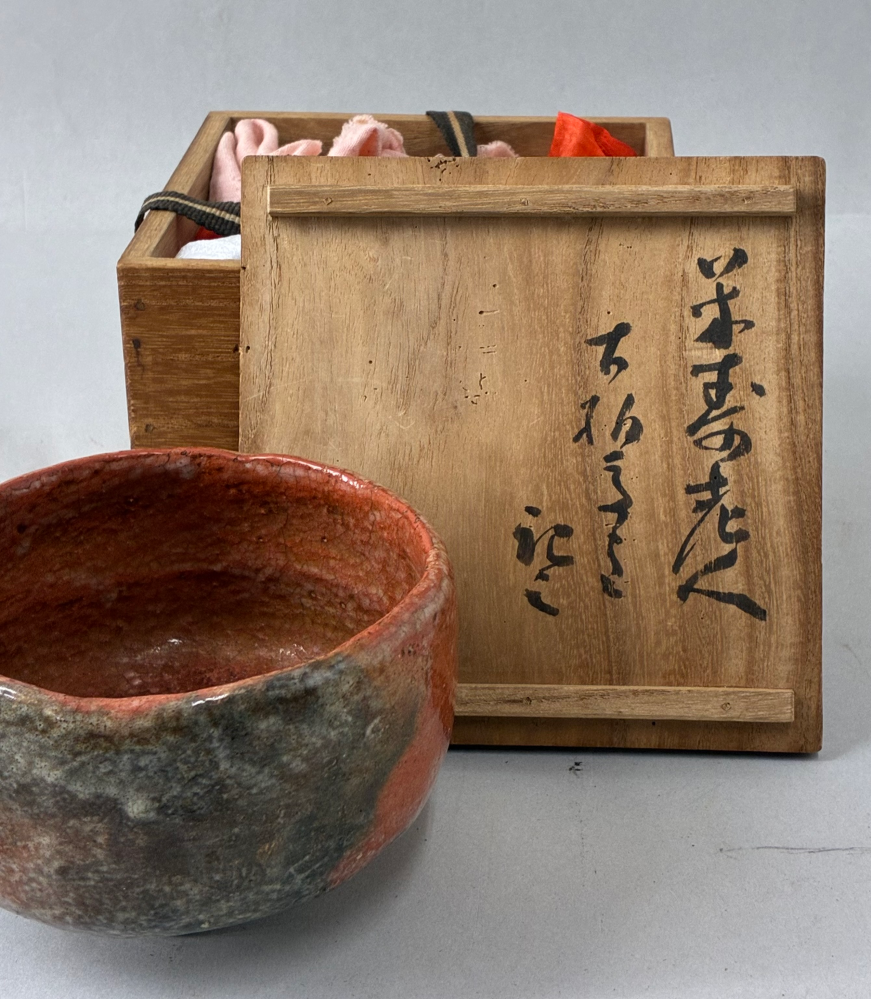 益子の陶芸作家かとうゆみさんについて、愛くるしい作品を街角で見つけ