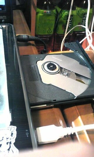 Dvdスーパーマルチドライブのトレイが開かない 東芝製dynabook Yahoo 知恵袋