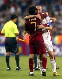 サッカー好きな人なら答えられる質問 サッカーって人がやる Yahoo 知恵袋