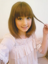 昨日 ゆうこりんが 髪を切ってボブになりましたね より Yahoo 知恵袋