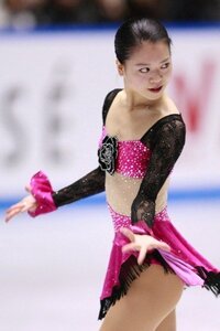 鈴木明子選手は 次のどれに似てますか 今いくよ くるよ Yahoo 知恵袋