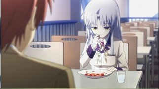 angelbeats!の立華奏ファン(天使ちゃん）の方々に質問です！この