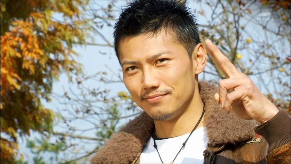 仮面ライダーoooに登場する伊達明役の岩永洋昭さんのヘアスタイル Yahoo 知恵袋