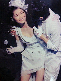 a西島隆弘 宇野実彩子この画像どう思いますか それ消さなきゃ怒ら Yahoo 知恵袋