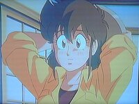 主婦の方に質問です アニメで主婦らしきの茶髪の女性がトレイ お盆 を手に持 Yahoo 知恵袋