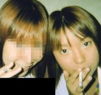 この喫煙している女子高生は誰ですか モー娘 で画像検索したとこ Yahoo 知恵袋