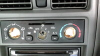 車のフロントパネルの一部 クーラーファンとかのパネルの外し方教えて下さい Yahoo 知恵袋