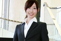 女子大生に質問です 大学の卒業式に このようにリクルートスーツでの出 Yahoo 知恵袋