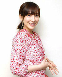 麻生久美子さんは美人だと思いますか かわいいです 声が好きで時効警察 Yahoo 知恵袋