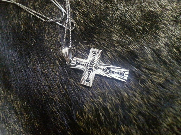 このネックレスがどこのブランドのものか、わかる方いますか？K14の