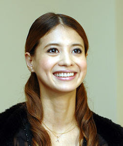 吉川ひなのをどう思いますか 若い頃 見た目はフランス人形顔負けだった Yahoo 知恵袋