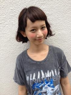 三戸なつめちゃんは結構 後ろの方から前髪をつくっていると思いますか Yahoo 知恵袋