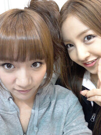 Akb48のたかみなこと高橋みなみさんとともちんこと板野友美さん Yahoo 知恵袋