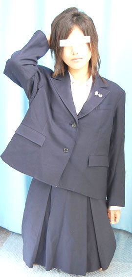 名古屋市立向陽高校について 向陽高校の女子生徒のシャツについている胸のマ Yahoo 知恵袋