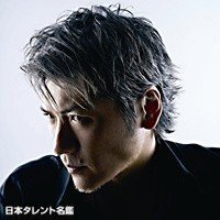 吉川晃司以外で銀髪の芸能人は誰かいますか 玉置浩二さんはダメですかね Yahoo 知恵袋