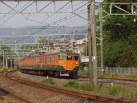 緑とオレンジのツートンカラーの電車って 今でもどこかで走っていますか Yahoo 知恵袋