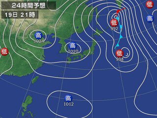 この週末は等圧線が縦になって 天気図自体は 冬型 です ４月の後半ともなると Yahoo 知恵袋