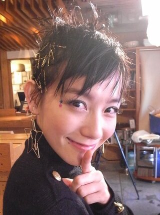 篠原ともえをどう思いますか 昔はうるさくてウザイ娘ってしか思わなかった Yahoo 知恵袋