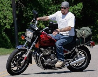 なぜアメリカ人て適当なファションでバイクに乗るのですか アメリカ人 Yahoo 知恵袋