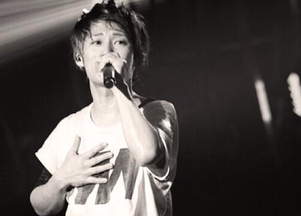 Uverworldのtakuya の服のブランドについて質問です Yahoo 知恵袋