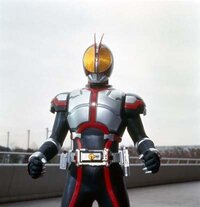 昔 子供と一緒に仮面ライダー５５５を見てました あの仮面って中の人 Yahoo 知恵袋