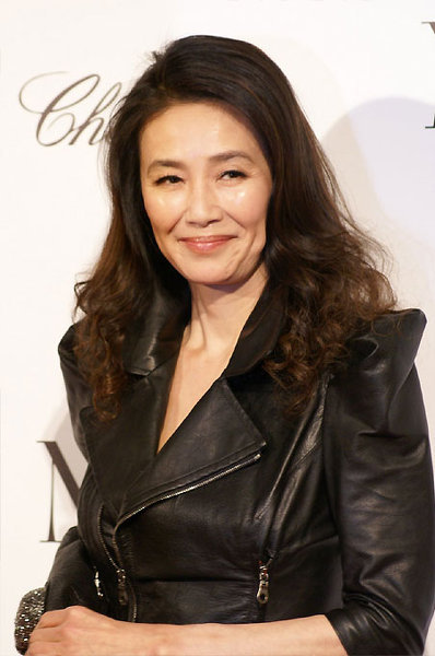 萬田久子さんは美人だと思いますか？ - 十分、綺麗だと思いますよ 