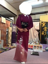 訪問着に合わせるネイルと髪飾りについて来月半ばに友人の結婚式があり Yahoo 知恵袋