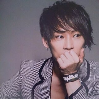 画像のような前髪uverworldのtakuya のような前髪にしたいんです Yahoo 知恵袋