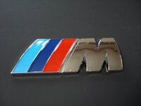 Bmwに乗っている方 詳しい方いましたらお願いします ｍ マークに三 Yahoo 知恵袋