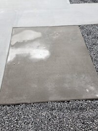 外構工事から4日たったんですがコンクリートの色がまばらで明らか色が違います 一部 教えて 住まいの先生 Yahoo 不動産
