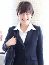 就職活動中のヘアチェンジ後の証明写真について アドバイスお願いし 教えて しごとの先生 Yahoo しごとカタログ