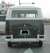車のバックライトって、必須ですよねぇ、車検で。 - 今日、前を走って