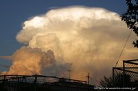 積乱雲と乱層雲の違いは何ですか 積乱雲と乱層雲の違いは何ですか もっ Yahoo 知恵袋