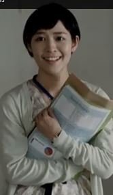 日経電子版の未来につなぐのcmにでてる女性の名前教えて下さい アーティス Yahoo 知恵袋