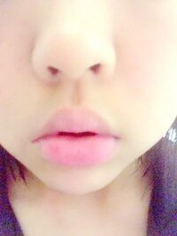 富士山型唇ってどう思いますか 変かも ちょっと待ってうん変 Yahoo 知恵袋