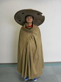 中世を舞台にした映画やファンタジーの作品で 旅人などが羽織る外套は Yahoo 知恵袋
