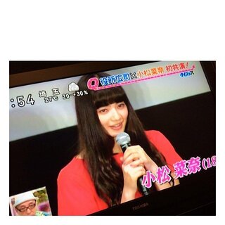 スマホでテレビ画面を直接撮るとどうして綺麗に撮れるのでしょうか デジカメで撮 Yahoo 知恵袋