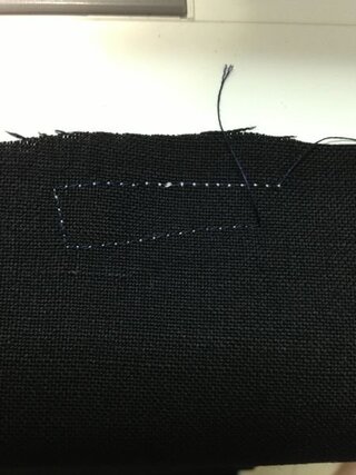 ミシンでの縫い目 ギブアップです 助けて下さい 布の裏の Yahoo 知恵袋