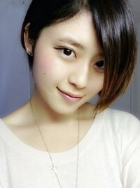 骨格ストレートって髪の毛下ろすのと結ぶのどっちが似合いますか Yahoo 知恵袋