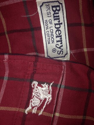 バーバリーの偽物の判断についてブランドのバーバリーの洋服についての質問なので Yahoo 知恵袋